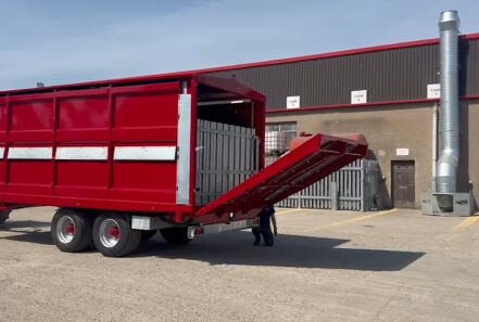LST Range Hydraulic Rear Ramp